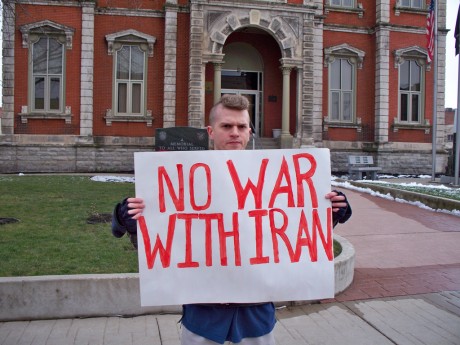 Protesting possible war with Iran (photo: flickr/World Can't Wait)